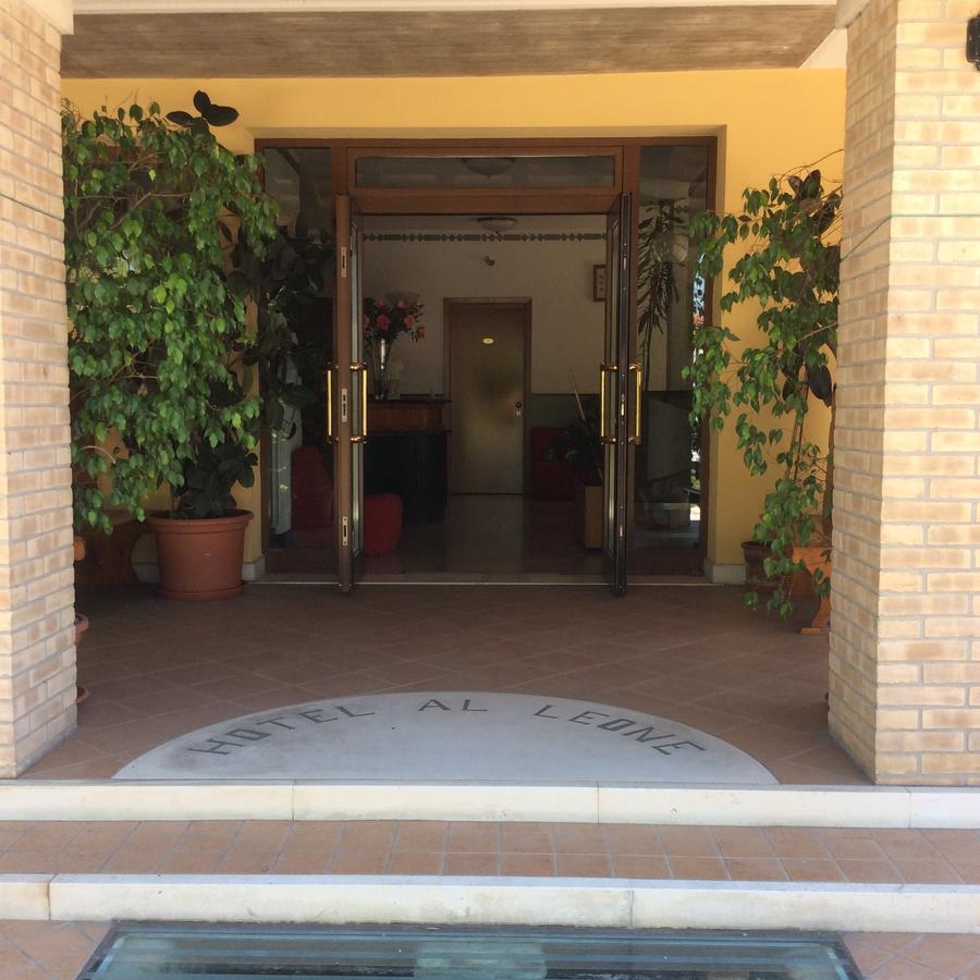 Villa del Conte Hotel Pizzeria Ristorante "Al Leone" מראה חיצוני תמונה