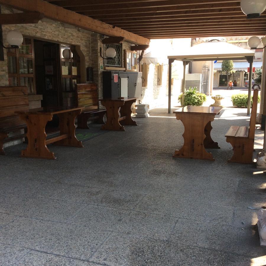 Villa del Conte Hotel Pizzeria Ristorante "Al Leone" מראה חיצוני תמונה